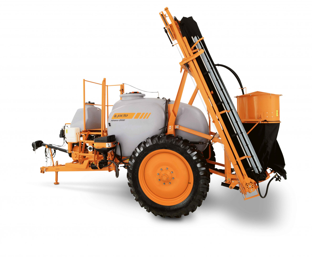 ADVANCE 3000 Jacto - Pulverizador de arrastre 3000L con asistencia de aire Vortex.